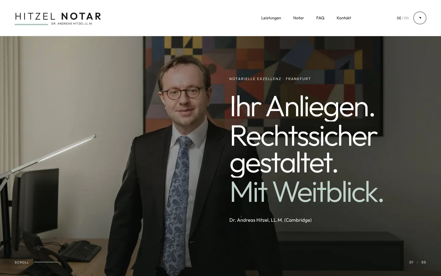 Website des Notariats Hitzel in Frankfurt, Startseite im Browserfenster, gestaltet von Drela